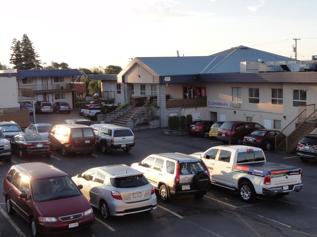 Port Augusta Inn Comox Exterior foto